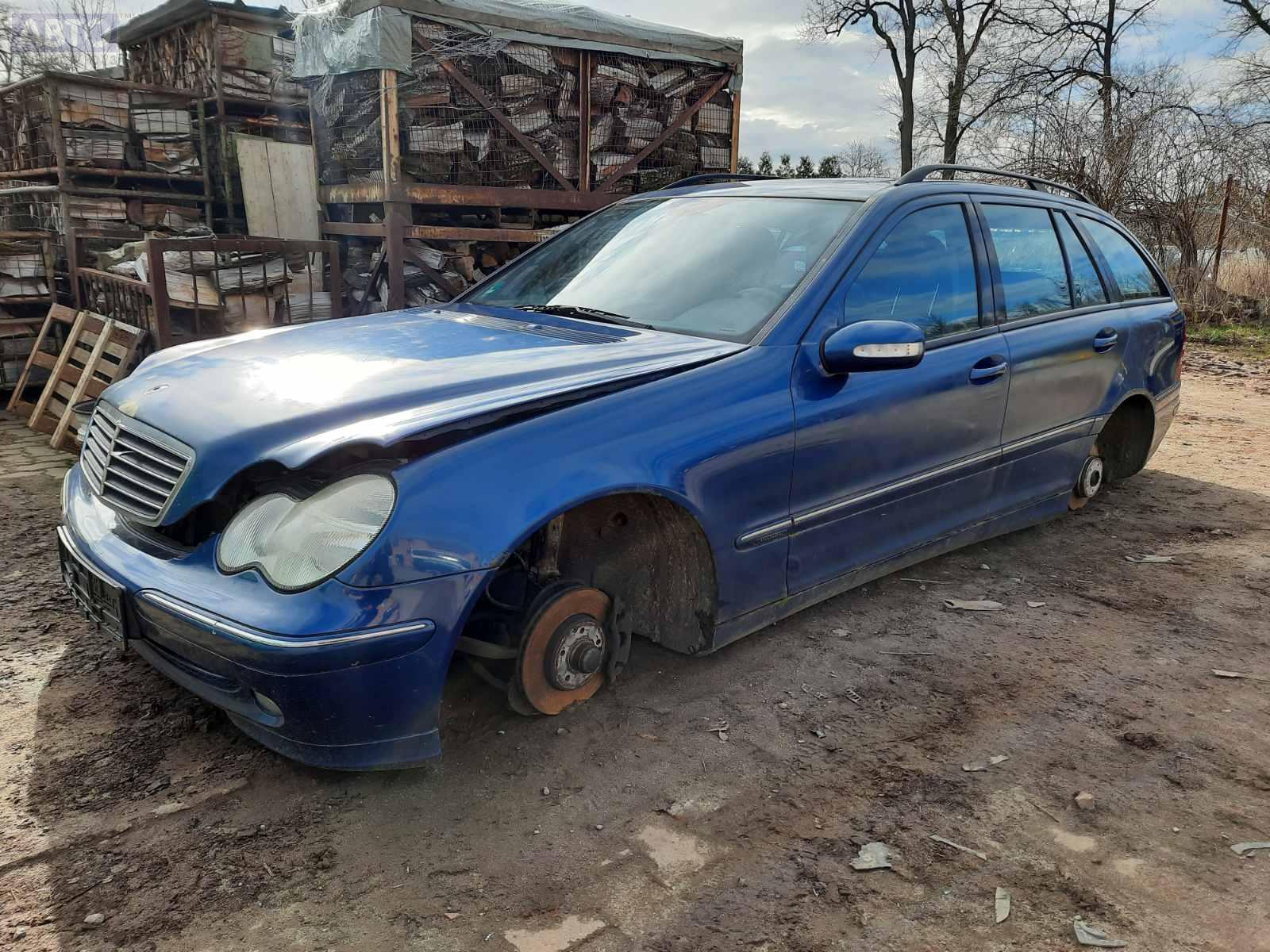 Разборка автомобиля Мерседес В 203 Ц C0102, сняты запчасти с Mercedes W203  (C)